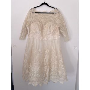 Ivory Lace Wedding Dress Plus Size